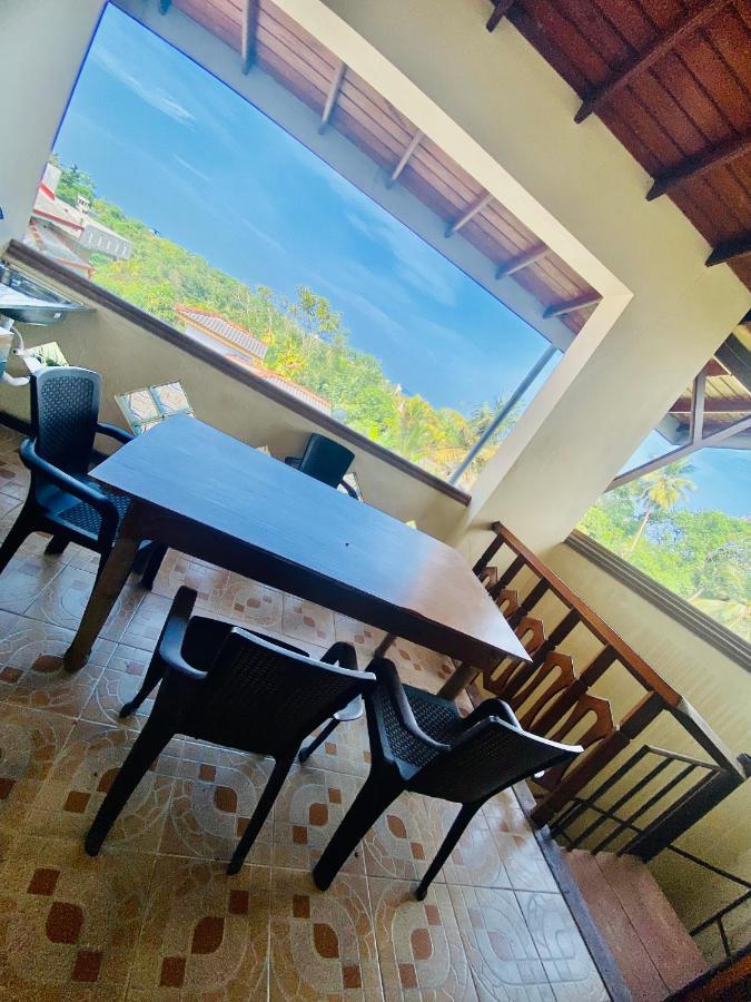 Hikka Paradise Guest House Hikkaduwa Ngoại thất bức ảnh
