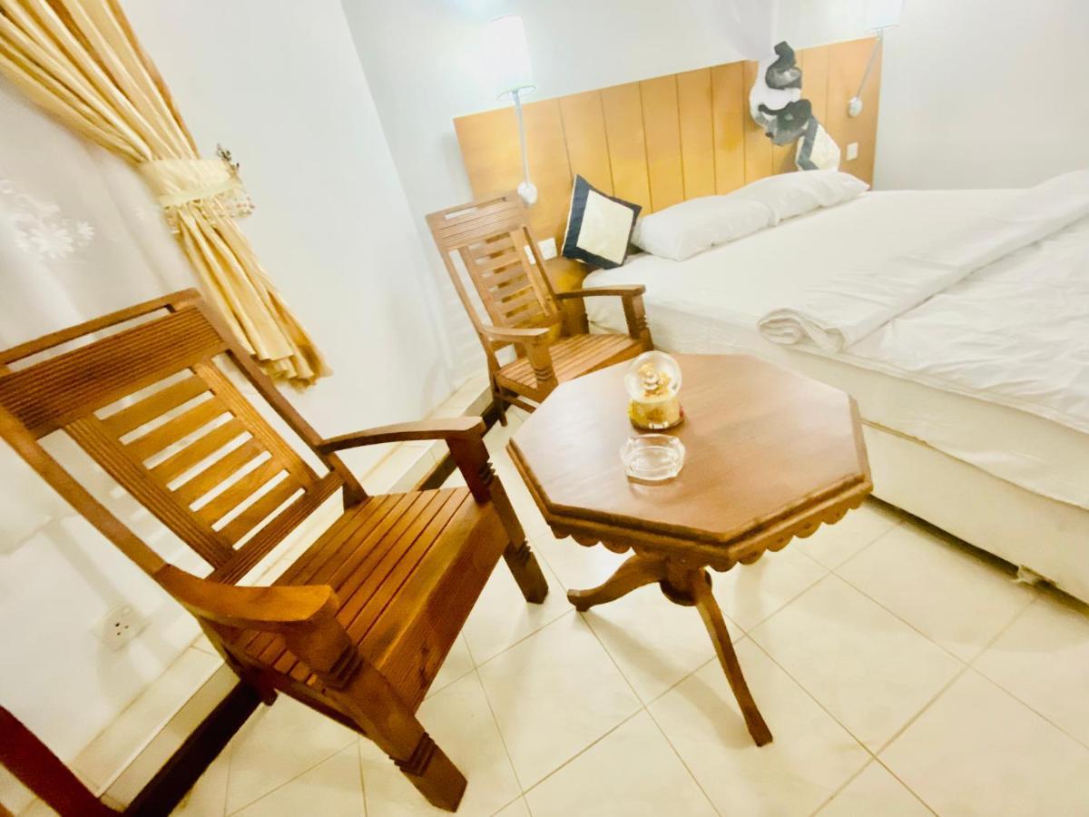 Hikka Paradise Guest House Hikkaduwa Ngoại thất bức ảnh